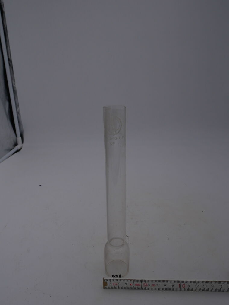 Geschnürter Halszylinder, 8"