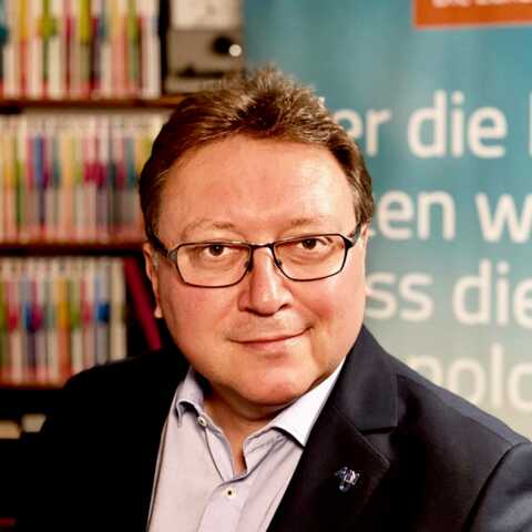 Dr. Andreas Pallack