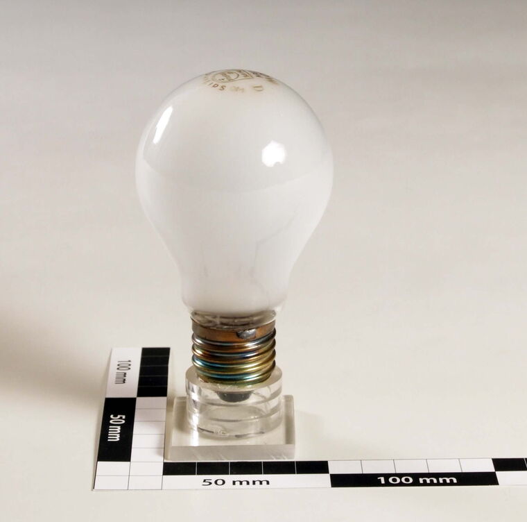 Glühlampe 100W 235V, birnenförmig