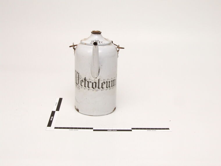 Petroleumkanne aus Blech