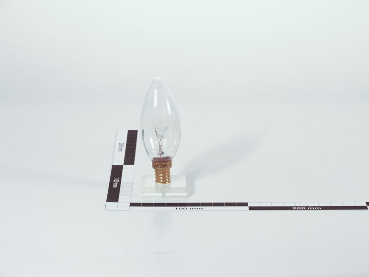 Glühlampe 15W 220V kerzenförmig