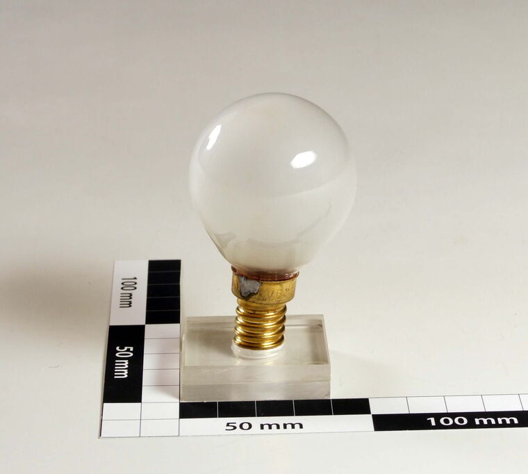 Glühlampe 60W 225-235V E14