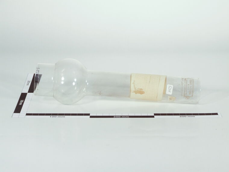Glaslampenschirm mit Petroleumzylinder