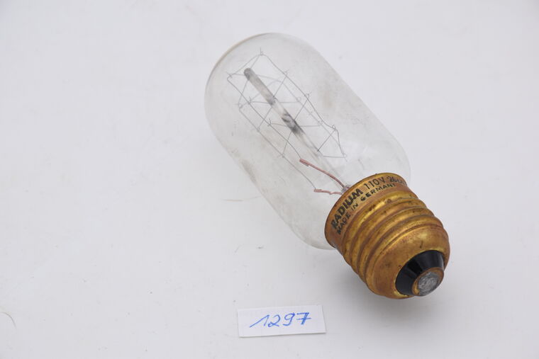 Glühlampe mit E27 Sockel