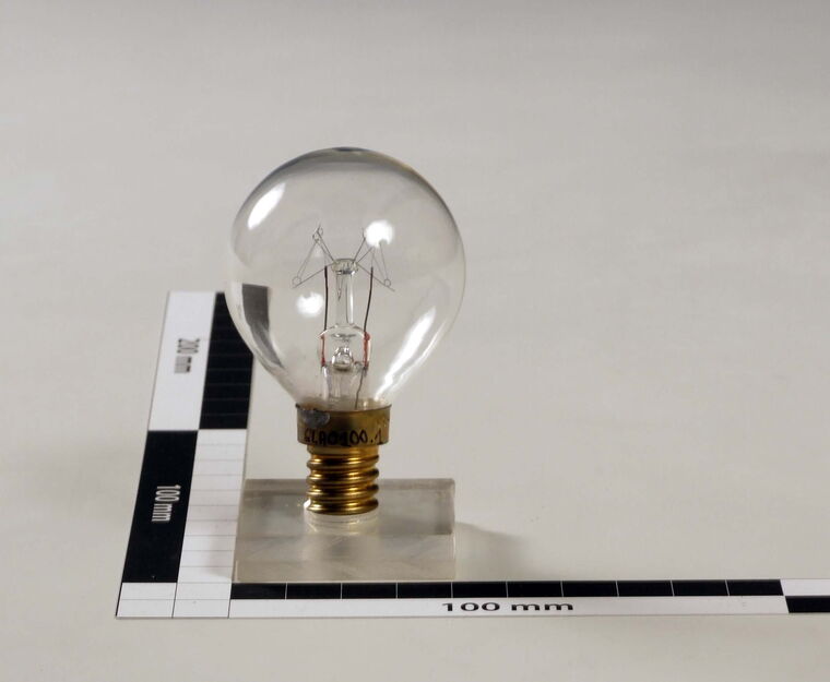 Glühlampe 15W / 235V