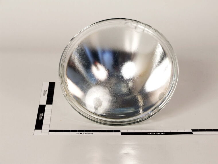 Spotlampe mit Keramik-Stecksockel