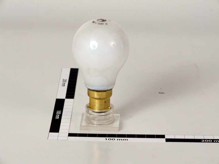 Glühlampe 150V 0,5A