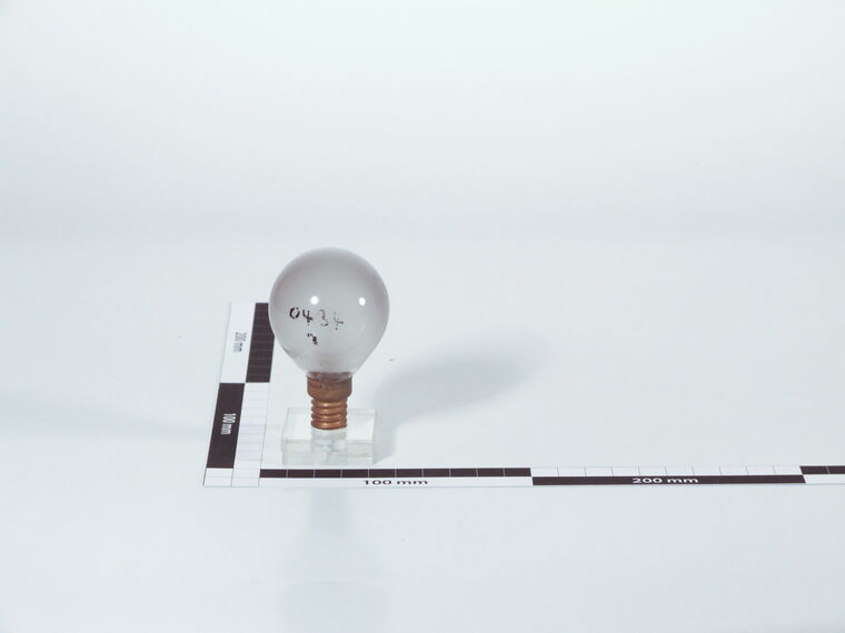 Glühlampe 15W 220-230V E14