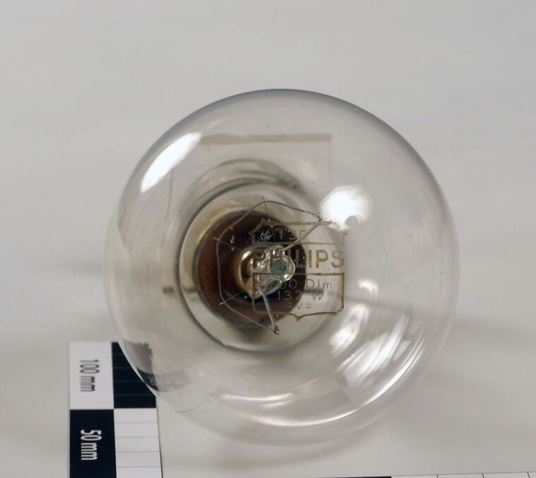 Glühlampe 132W 130V