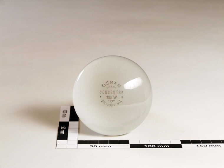 Glühlampe 220 Volt 100 Watt Osram Concentra