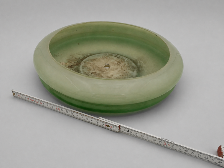 Überfangglas in Schalenform