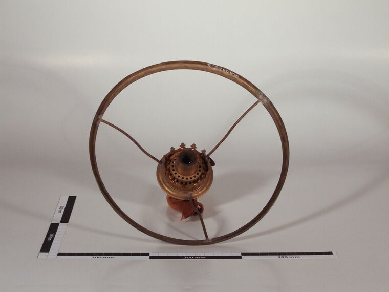Lampenschirm mit Messinghalter