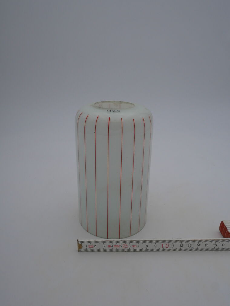 Leuchtenschirm in Zylinderform