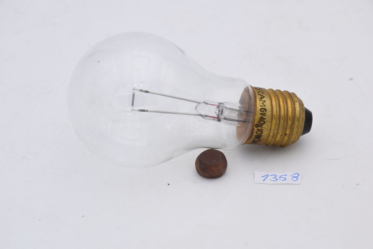 Glühlampe, klar, E27-Fassung
