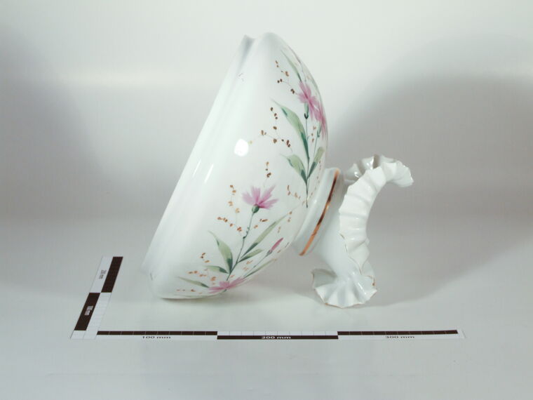 Lampenschirm aus rosa Glas