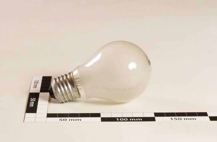 Glühlampe 15W 220V, birnenförmig