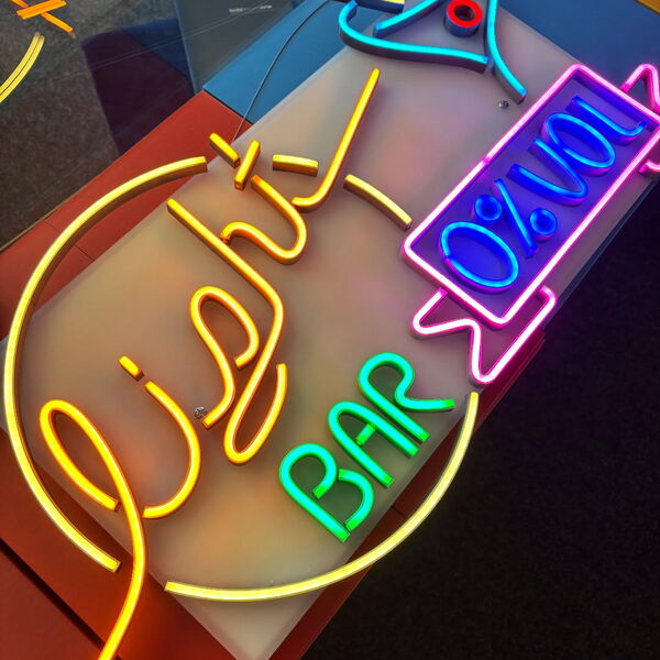 Unser Bar-Schild für die große Kundenparty der Lic ...
